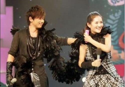 爆料娱乐圈真情侣有哪些,揭秘明星背后的甜蜜故事